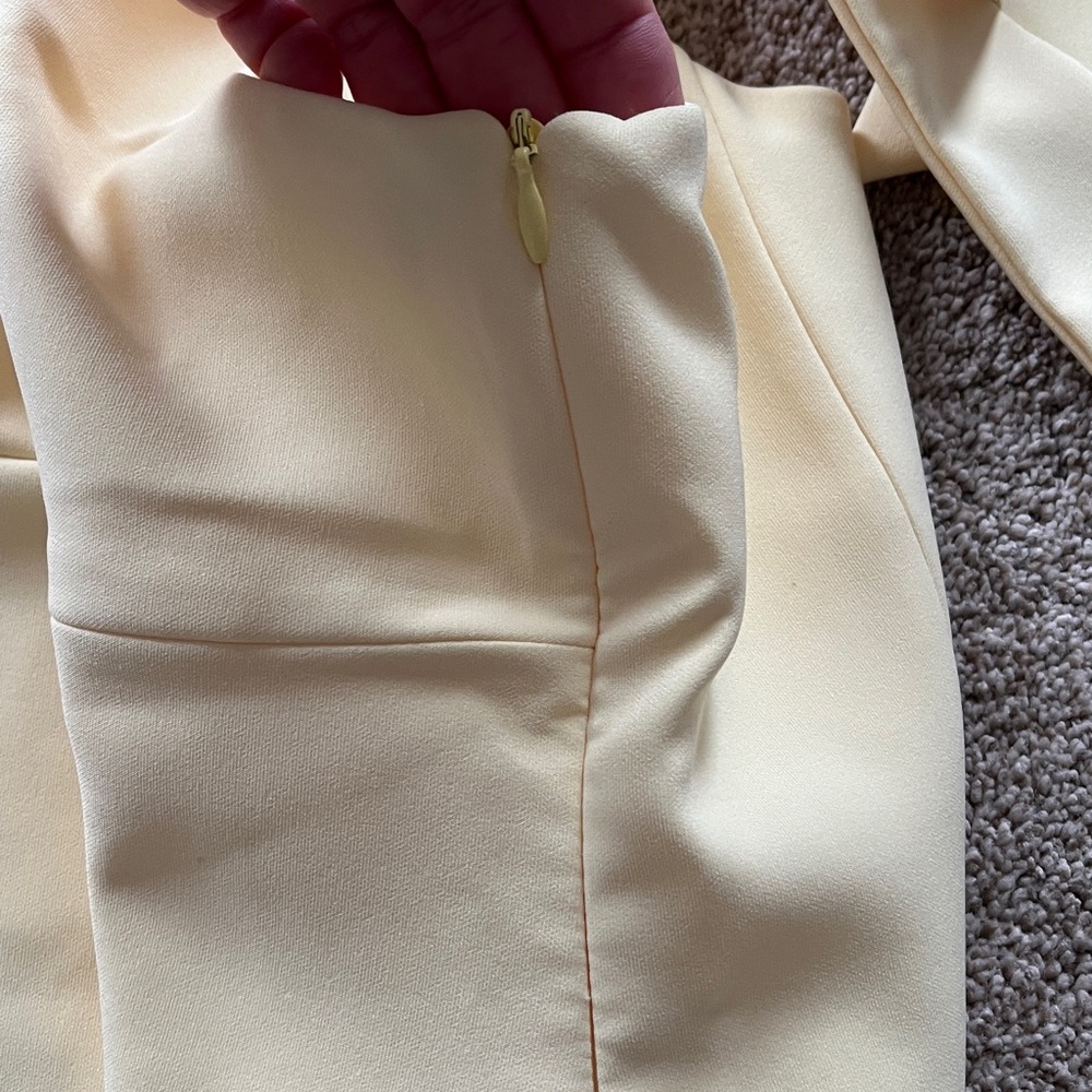 Zara Elegant Pale Yellow sleeveless top - Picture 5 of 6